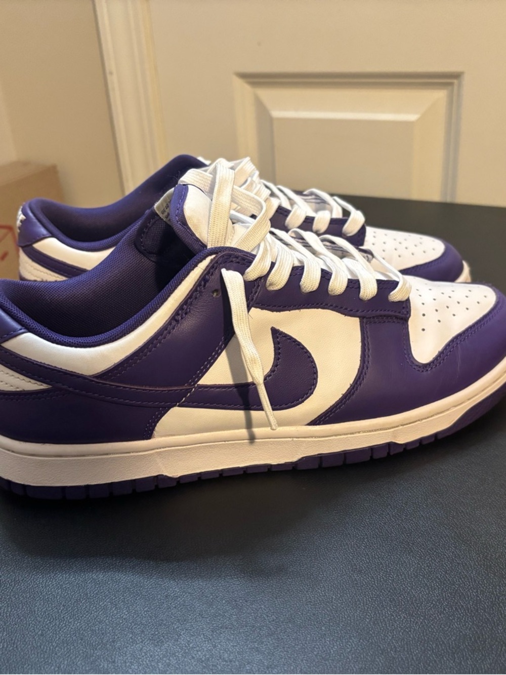 Nike Low-Top Sneakers in White and Purple